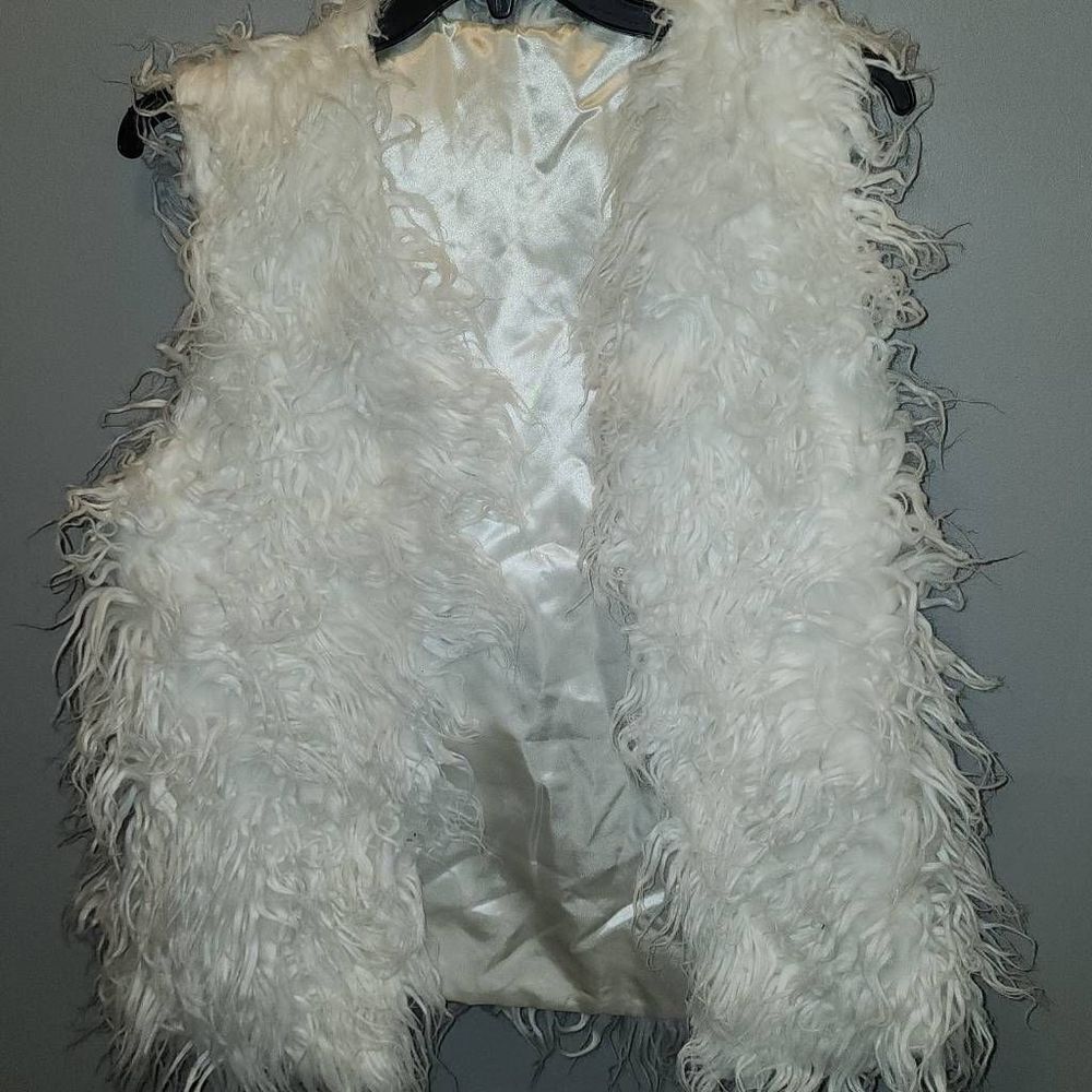 A&O International Vest 